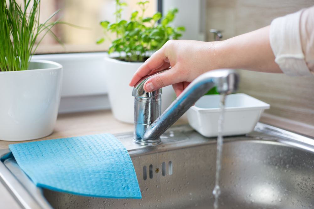Water besparen in elke ruimte in huis: 21 handige tips