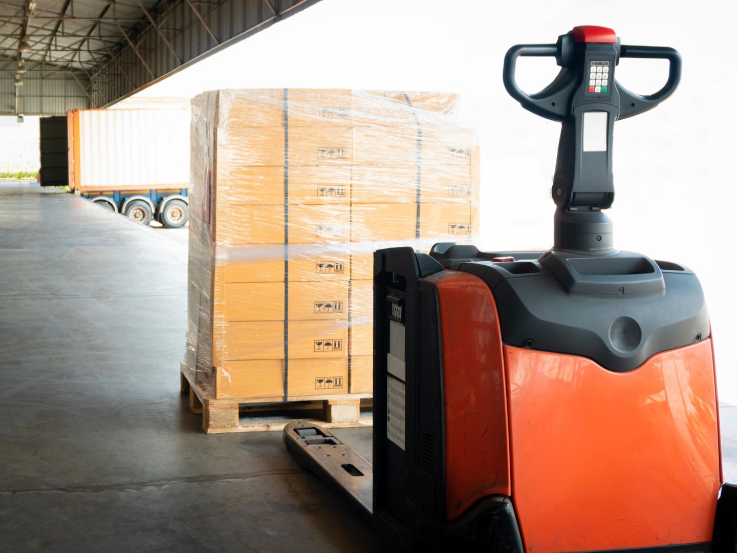 Efficiënt én duurzaam: elektrische palletwagen voor buiten