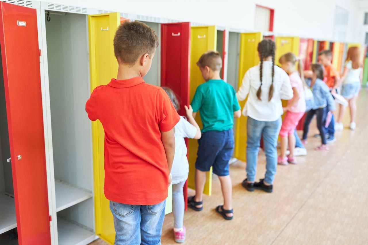Lockers slim integreren in scholen en openbare gebouwen