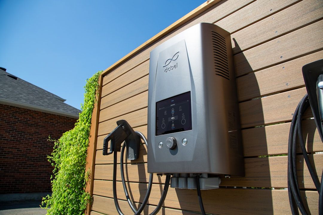 Installatie van een thuisbatterij in huis